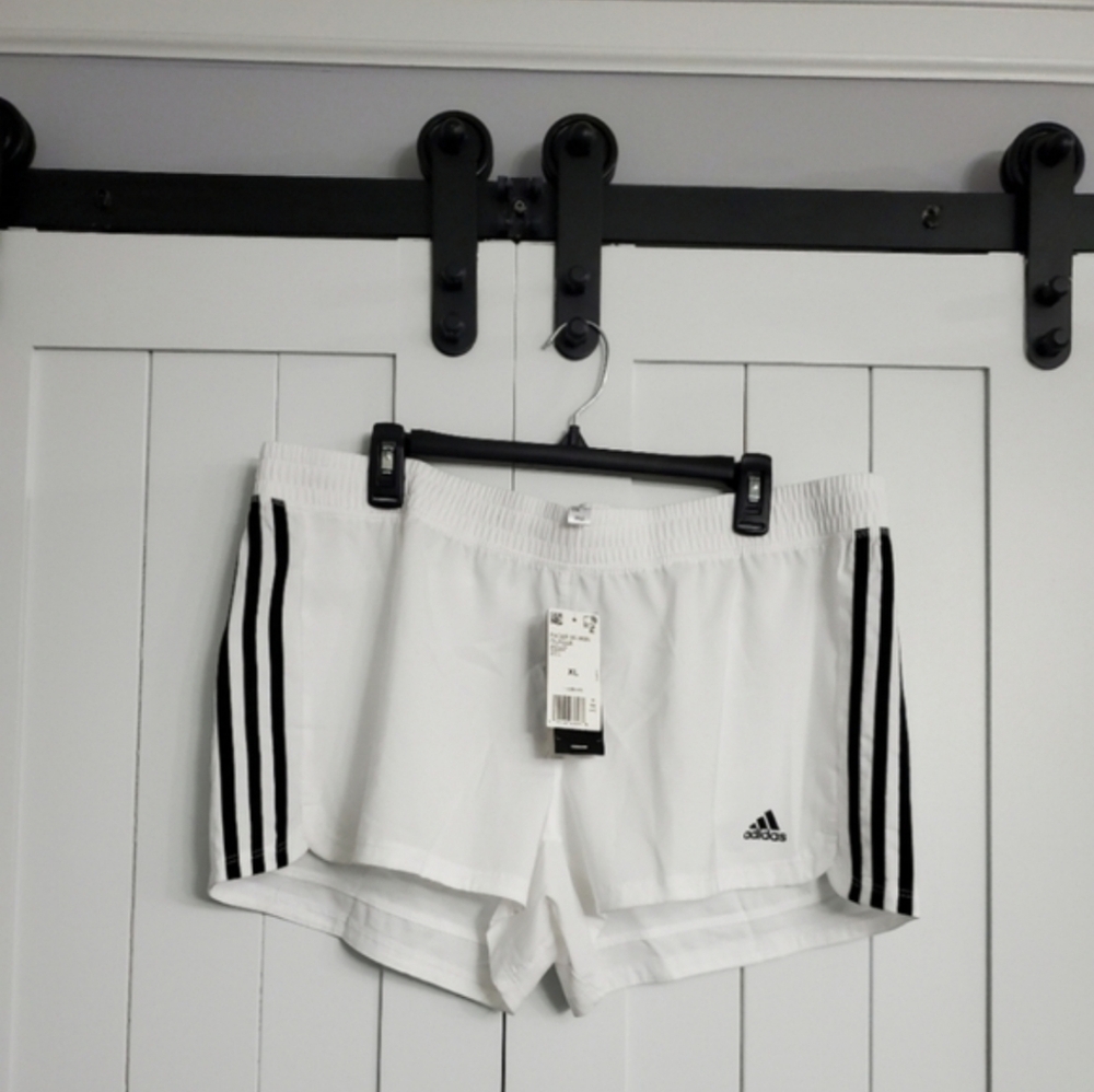 Adidas Women's Pacer Training 3-Stripes Woven High Shorts 3 in. NEW!